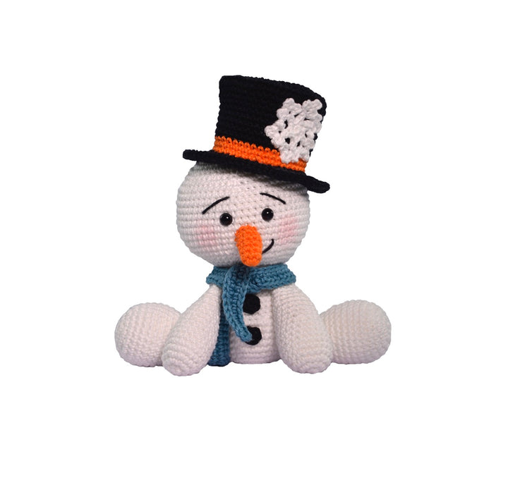 CIRCULO Amigurumi Kit Christmas Collection - Snowman, Clear Easy to Follow Instructions - Intermediate Level - 1 Crochet Kit
