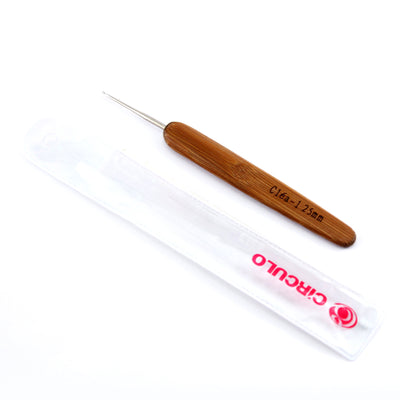 Bamboo Handle Crochet Hook by Círculo, Variety Sizes