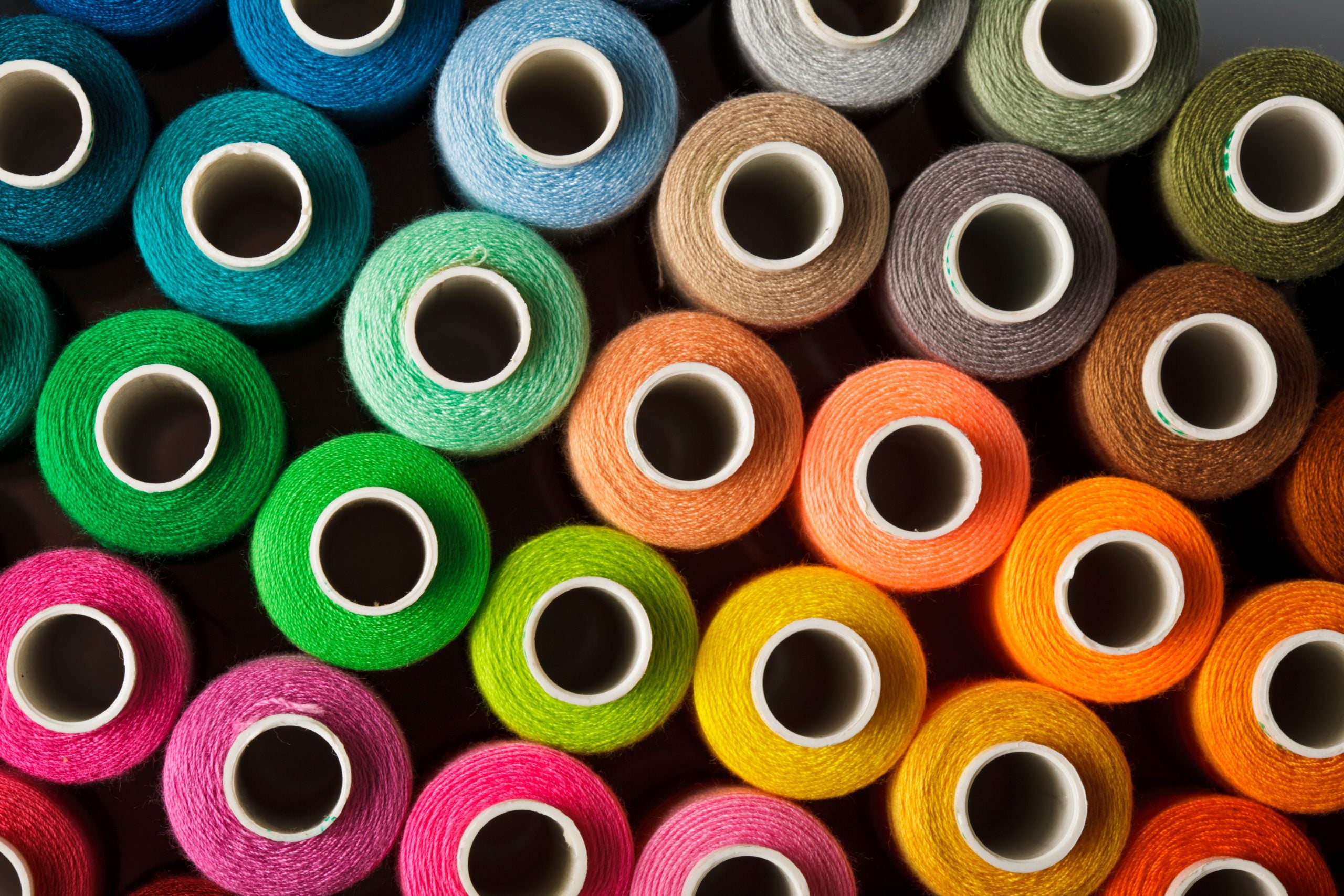 Sewing Threads Wholesale- Spools & Spools of the Finest – Fararti