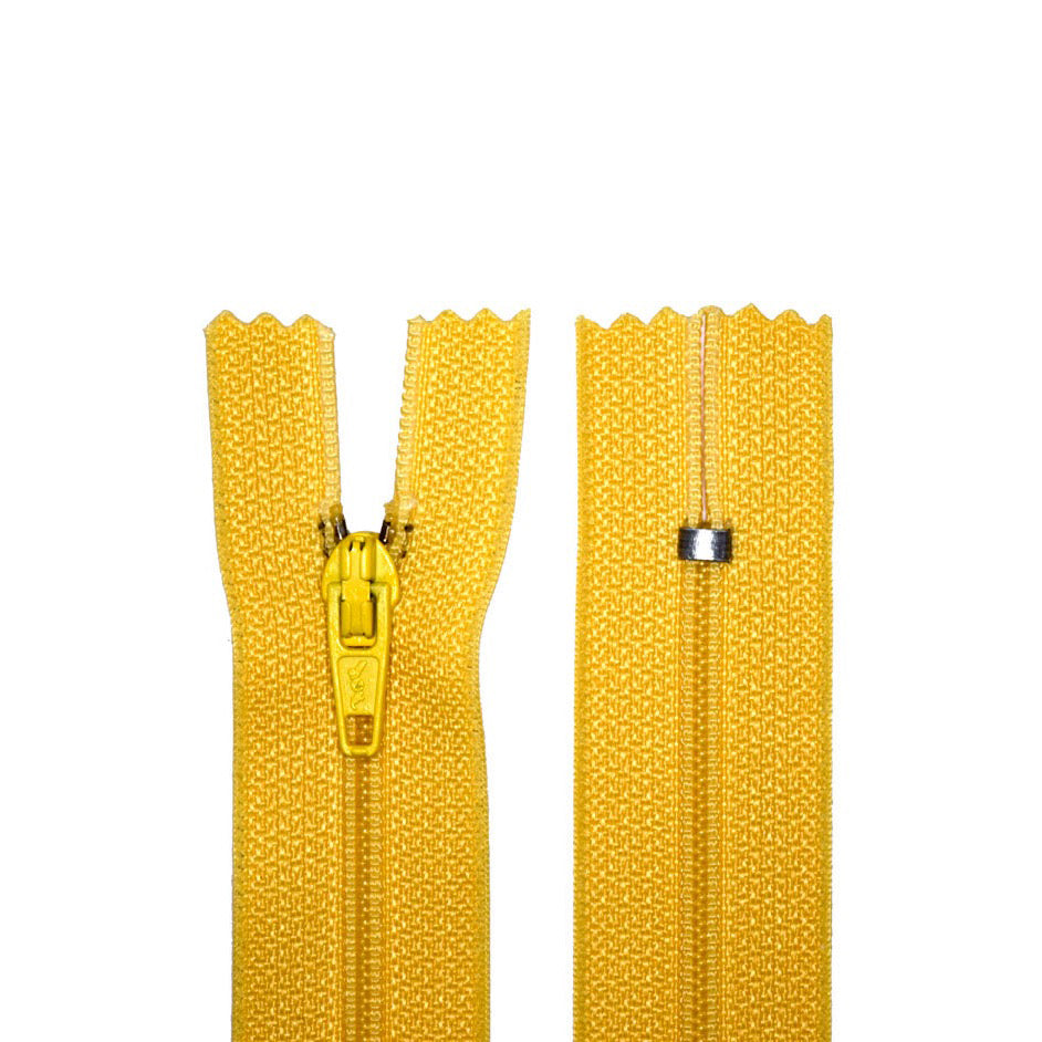 Avanti 100% Polyester Zippers for Tailor Sewing Crafts,  22 inch (55cm),  Bag of 25 pcs (41 colors)