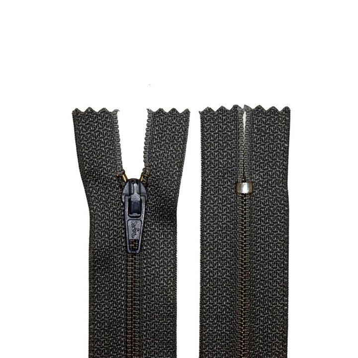 Avanti 100% Polyester Zippers for Tailor Sewing Crafts,  5 inch (13 cm),  Bag of 25 pcs (41 colors)