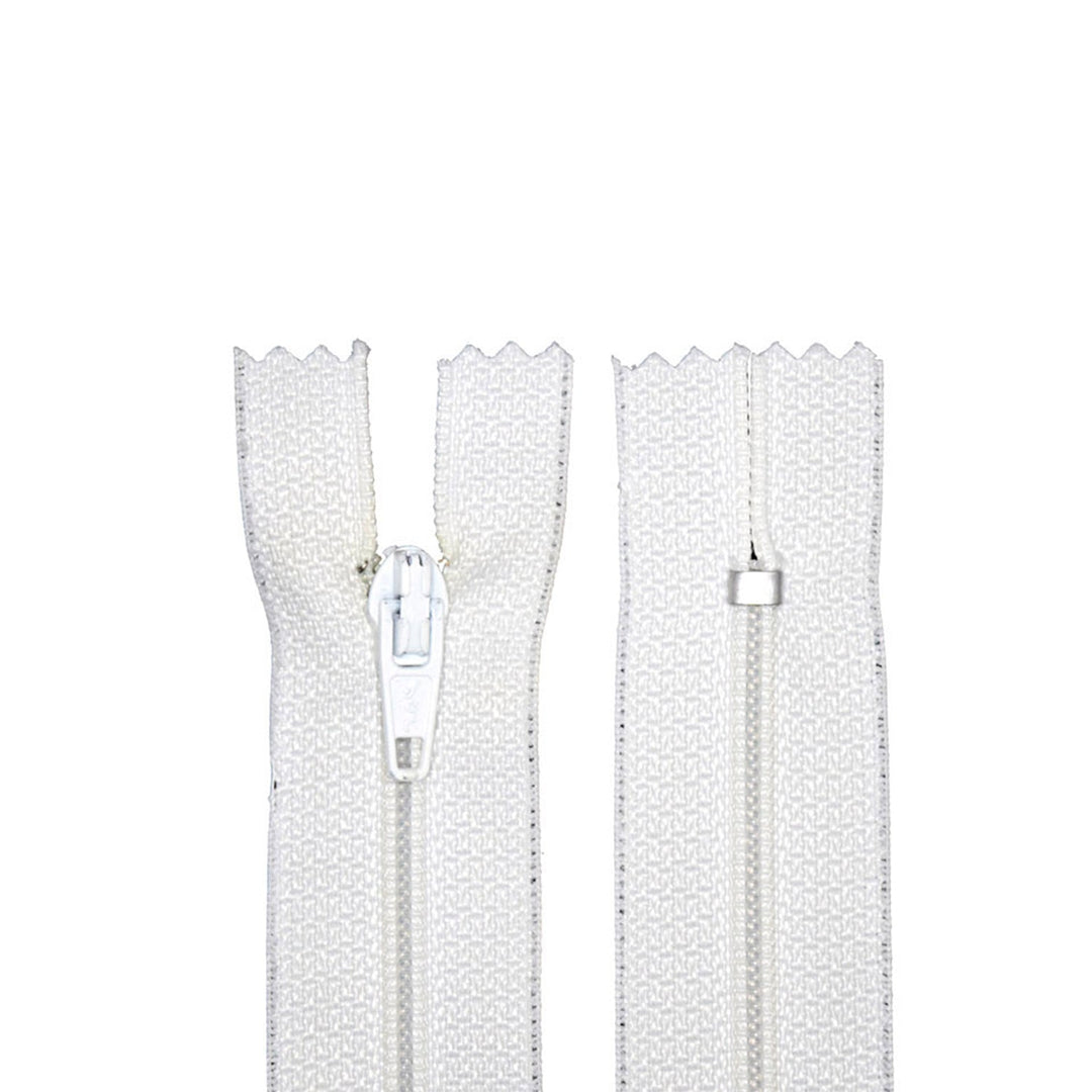 Avanti 100% Polyester Zippers for Tailor Sewing Crafts,  9 inch (23 cm),  Bag of 25 pcs (39 colors)