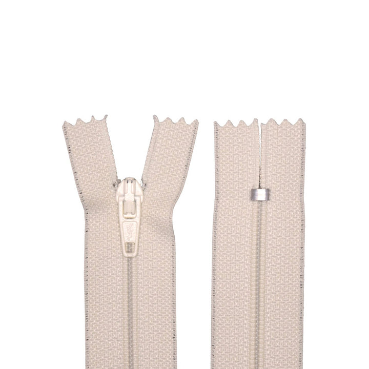 Avanti 100% Polyester Zippers for Tailor Sewing Crafts,  9 inch (23 cm),  Bag of 25 pcs (39 colors)