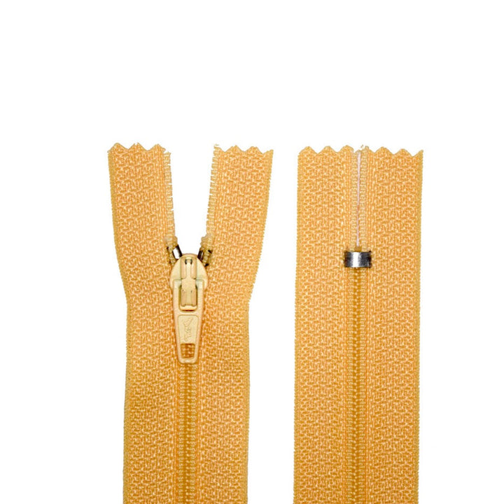 Avanti 100% Polyester Zippers for Tailor Sewing Crafts,  9 inch (23 cm),  Bag of 25 pcs (39 colors)