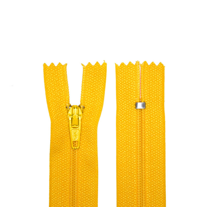 Avanti 100% Polyester Zippers for Tailor Sewing Crafts,  9 inch (23 cm),  Bag of 25 pcs (39 colors)