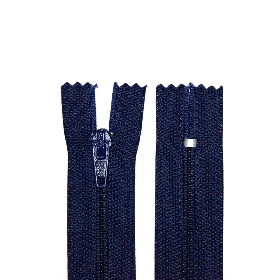 Avanti 100% Polyester Zippers for Tailor Sewing Crafts,  9 inch (23 cm),  Bag of 25 pcs (39 colors)